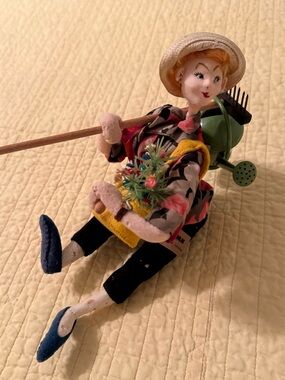 Roldan-Klumpe Gardener